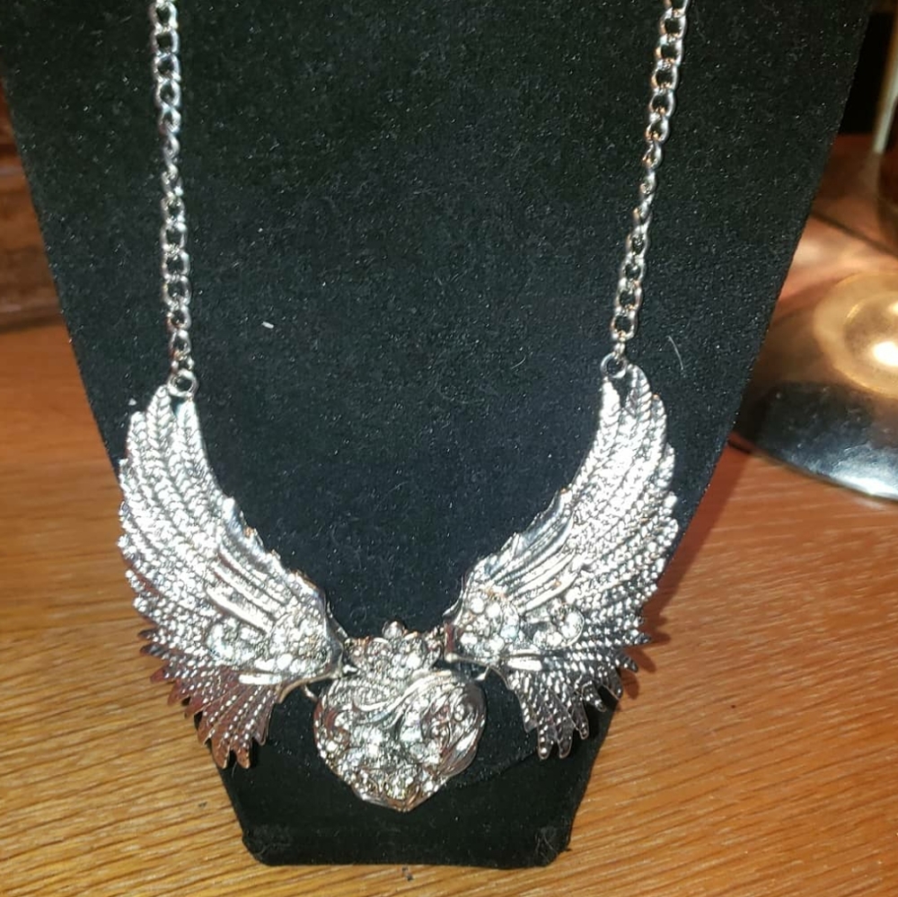 Angelwing necklace - Picture 3 of 3
